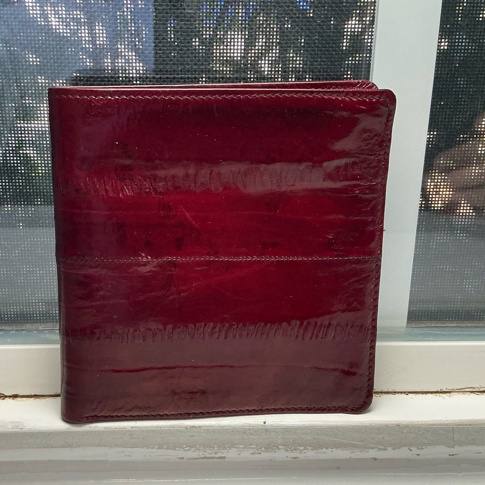 Vintage Genuine Eelskin Wallet in Burgundy — Unused, Excellent Condition